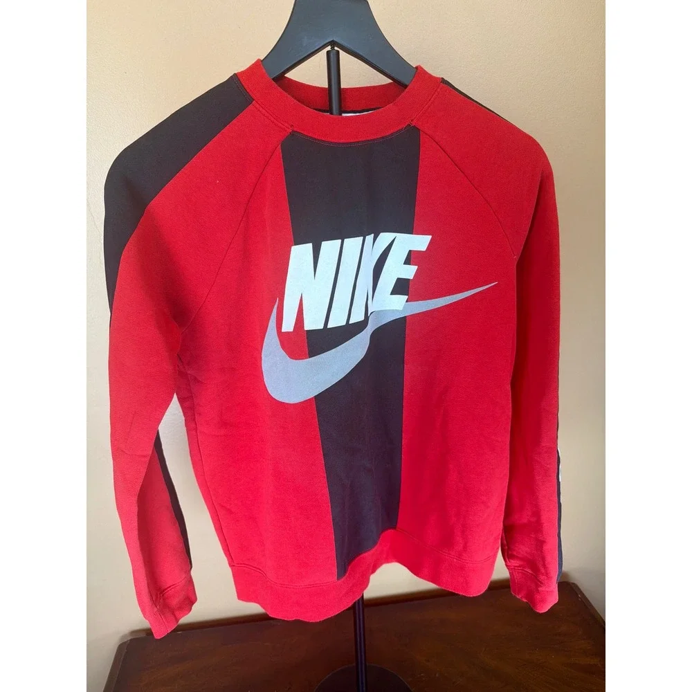 Nike Sportswear Mens Red Black Colorblock Logo Crewneck Sweatshirt Size Small